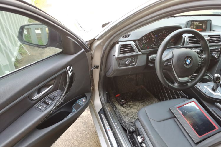 宝马3系 2016款 316Li 时尚型中控内饰7003