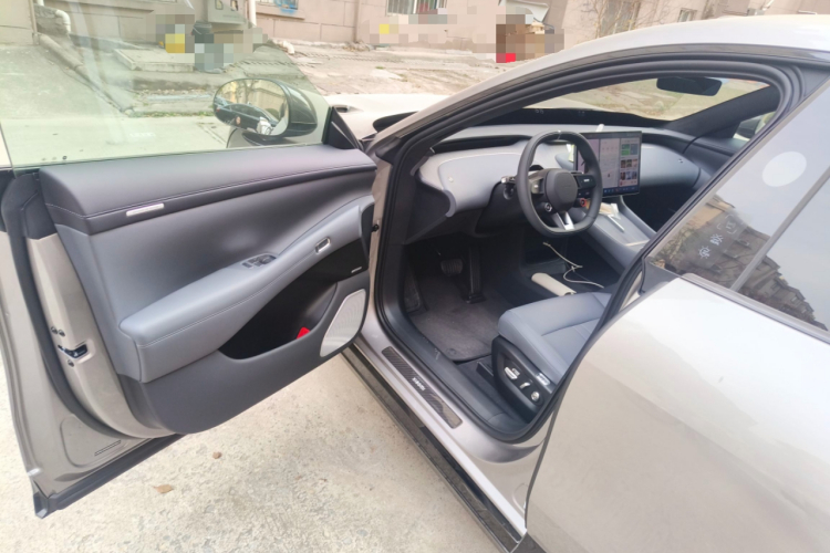 小米汽车 小米YU7 2025款 超长续航高性能四驱Max版中控内饰20