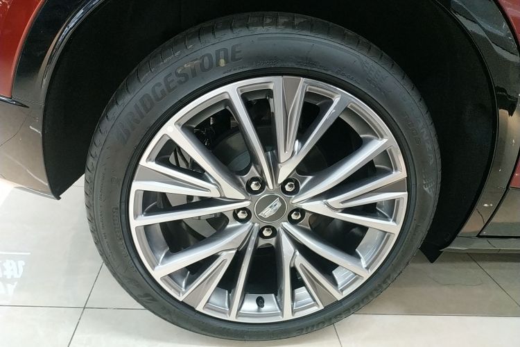 凯迪拉克GT4 2023款 25T 豪华型车身外观6008