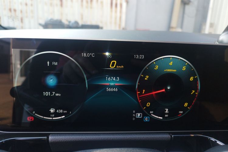 奔驰B级 2020款 B 180中控内饰14