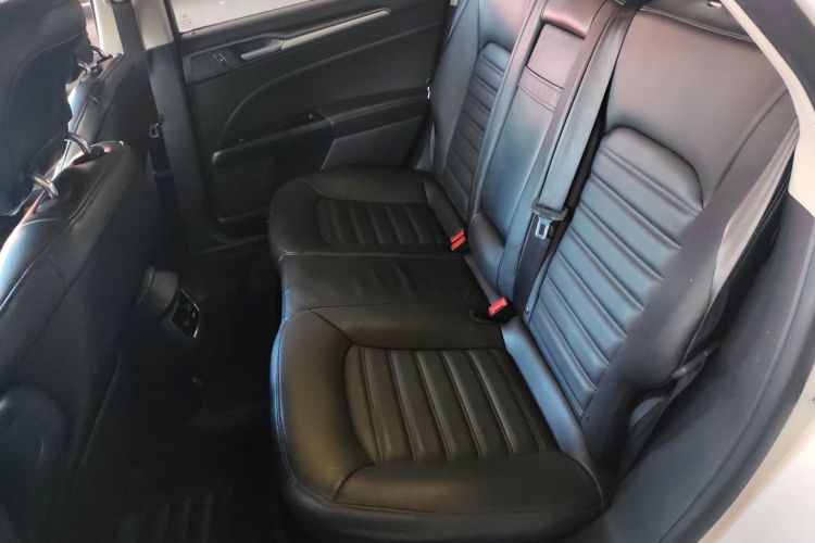 福特 蒙迪欧 2013款 1.5L GTDi180时尚型中控内饰21