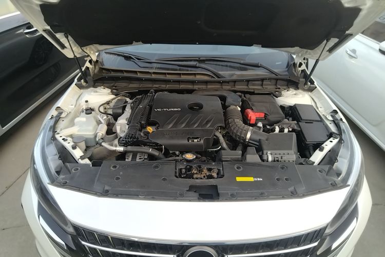 日产 天籁 2022款 2.0T XL 进享版机舱底盘24