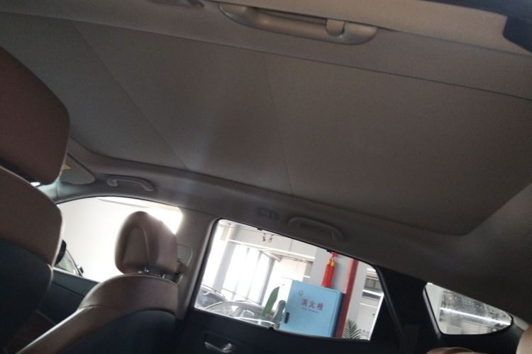 现代 胜达 2017款 2.0T 自动两驱智能型 7座中控内饰22