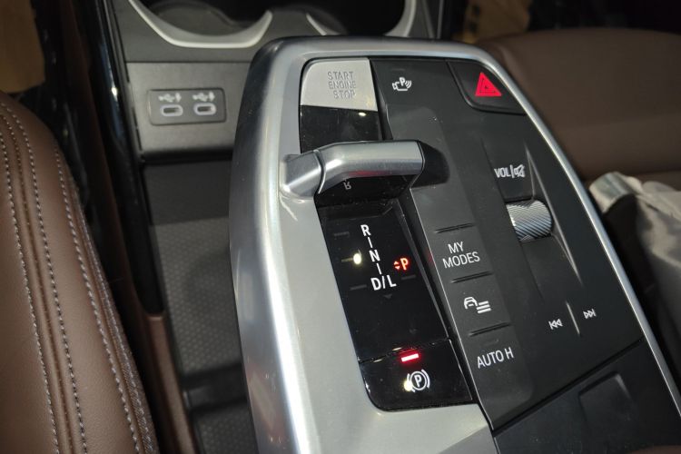 宝马X1 2023款 sDrive25Li X设计套装中控内饰18