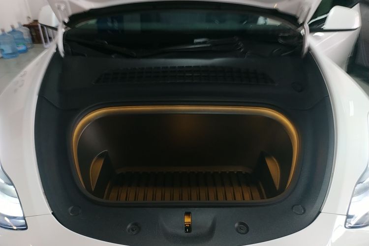 特斯拉 Model Y 2024款 长续航全轮驱动版局部细节24