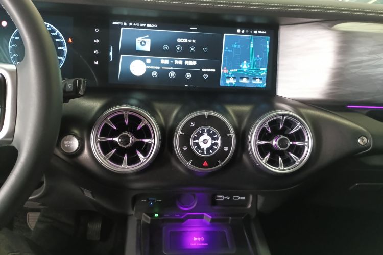 坦克300 2021款 越野版 2.0T 征服者局部细节16