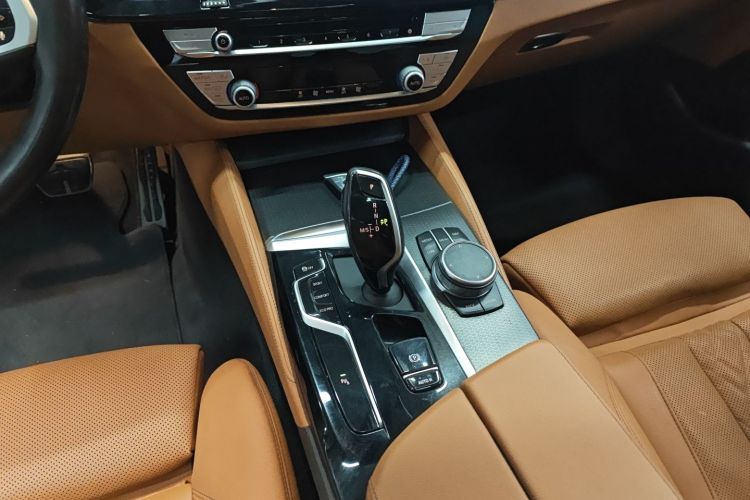 宝马5系(进口) 2021款 525i M运动套装局部细节18