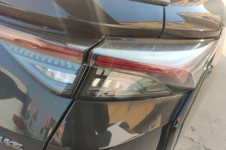 东风风神 奕炫 2020款 230T 自动炫酷赛道骑士版车身外观6001