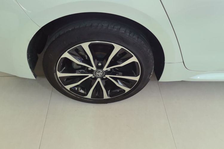 丰田 雷凌 2021款 双擎 1.8H E-CVT运动版车身外观6008