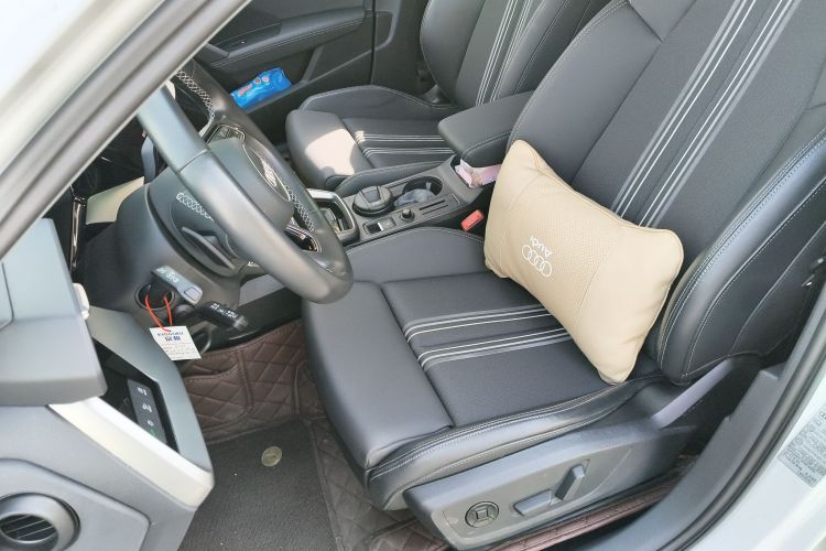 奥迪A3 2023款 改款 A3L Limousine 35 TFSI 时尚运动型中控内饰19