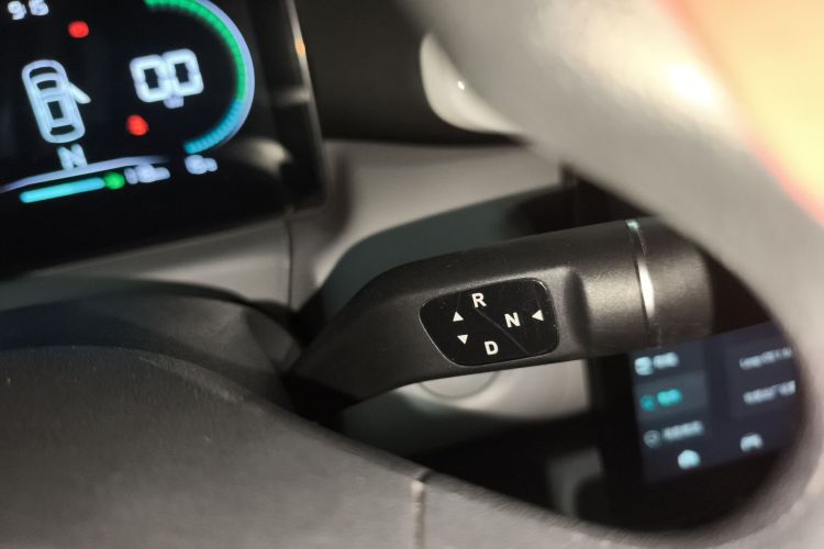 零跑汽车 零跑T03 2023款 200轻享版中控内饰18