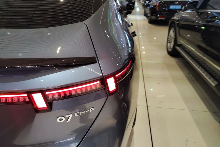 领克07 2024款 EM-P 126长续航 Ultra车身外观9