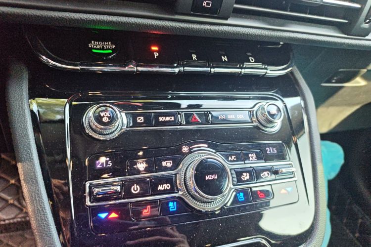 林肯 冒险家 2020款 2.0T 两驱尊享版中控内饰18