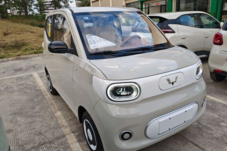 五菱汽车 宏光MINIEV 2024款 第三代 215km 青春版车身外观3