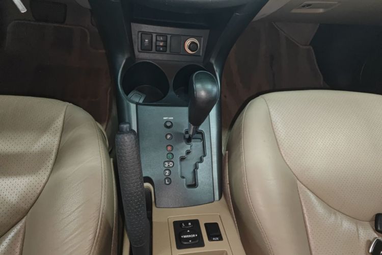 丰田 RAV4荣放 2011款 2.0L 自动豪华版中控内饰18