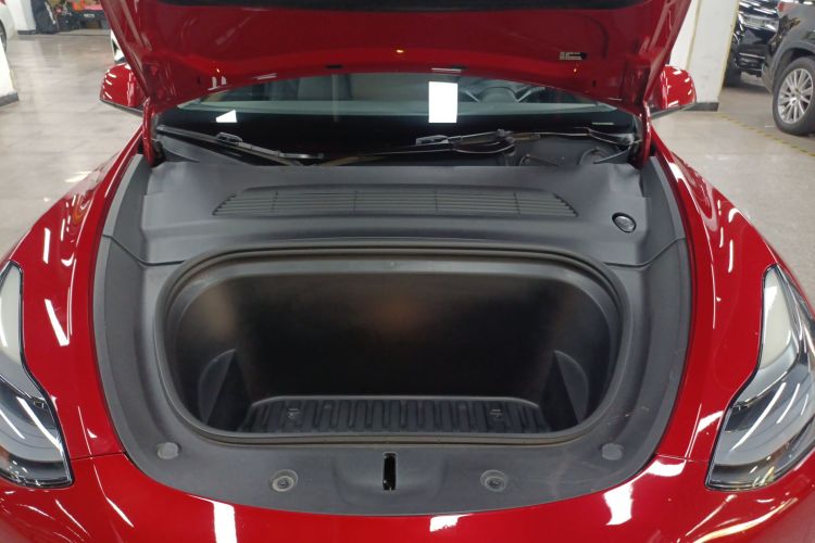 特斯拉 Model Y 2021款 长续航全轮驱动版机舱底盘24