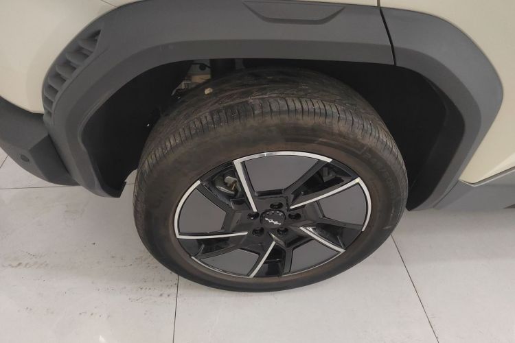 方程豹 钛3 2025款 501KM 四驱智驾Max版车身外观6008