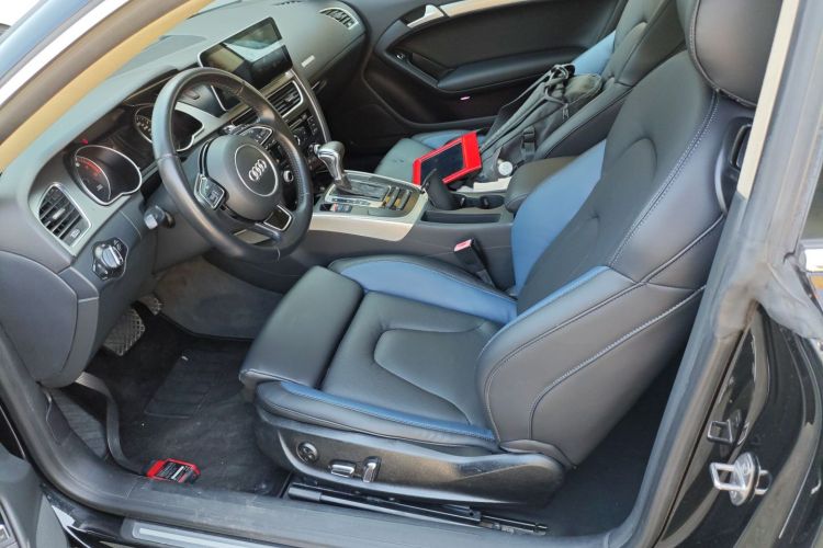 奥迪A5 2014款 Coupe 45 TFSI中控内饰19