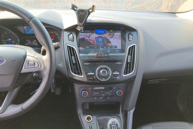 福特 福克斯 2015款 两厢 EcoBoost 125 手动超能风尚型局部细节16