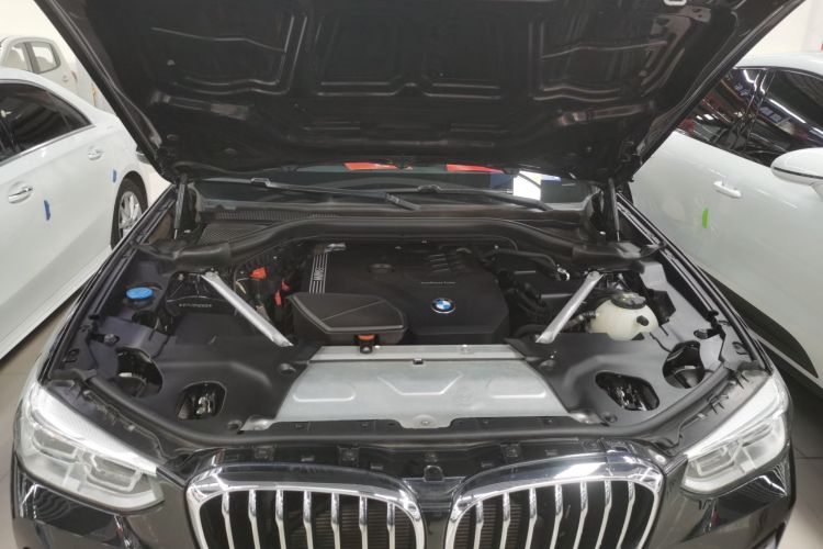 宝马X3 2021款 xDrive25i 豪华套装机舱底盘24