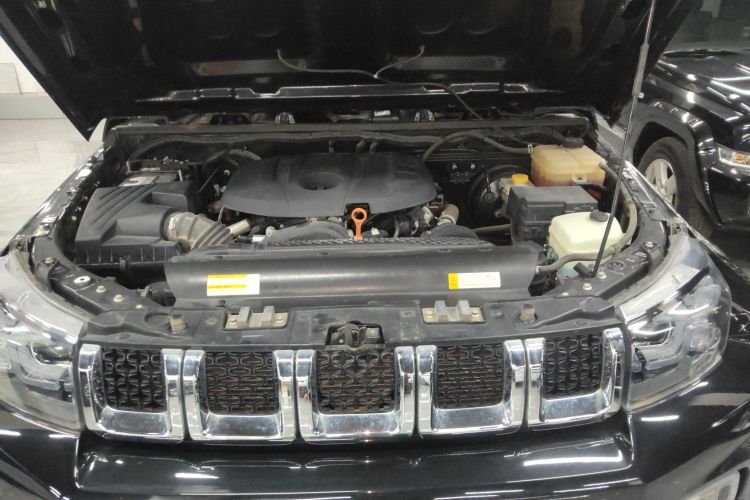 北京BJ40 2020款 2.0T 自动四驱城市猎人版至尊型机舱底盘24