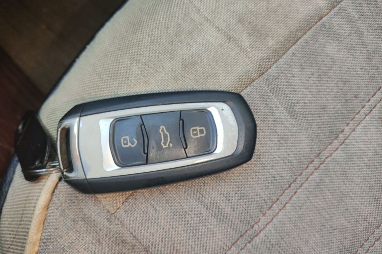 吉利汽车 帝豪GL 2018款 1.8L DCT精英智联型中控内饰7001