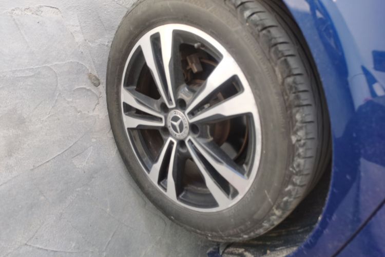 奔驰C级 2018款 C 200 运动版车身外观6008