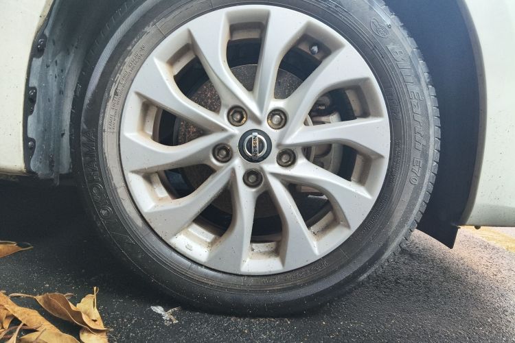 日产 轩逸 2019款 经典 1.6XL CVT豪华版车身外观10