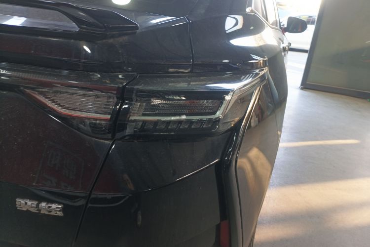 东风风神 奕炫 2023款 马赫版 1.5L 自动追风版车身外观9