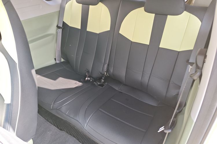 吉利银河 2025款 210km 熊猫骑士中控内饰21