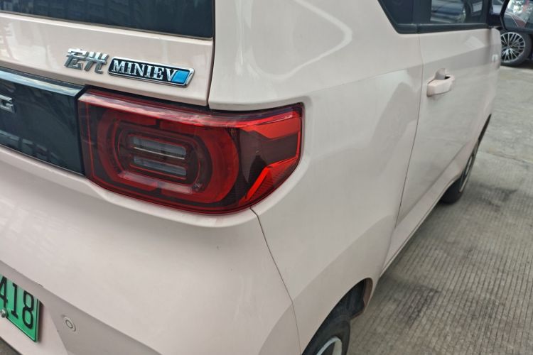 五菱汽车 宏光MINIEV 2022款 马卡龙时尚款 磷酸铁锂车身外观9