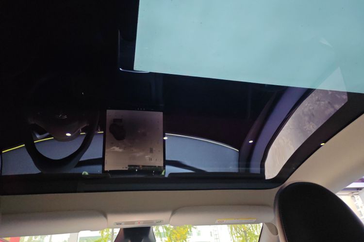 特斯拉 Model Y 2024款 后轮驱动版中控内饰22