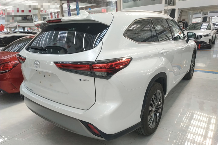 丰田 汉兰达 2026款 2.5L智能电混双擎两驱豪华版 7座车身外观7