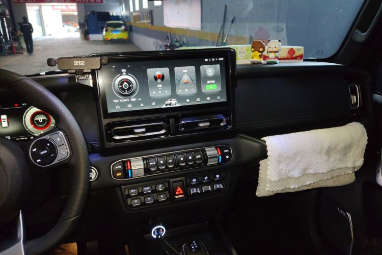 212 T01 2025款 2.0T 长风中控内饰16