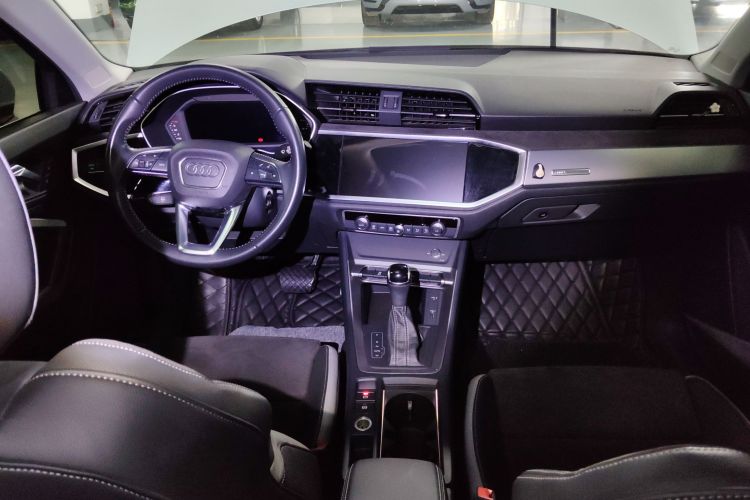 奥迪Q3 2019款 35 TFSI 进取动感型局部细节16