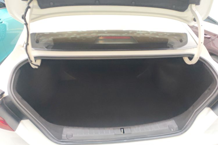 吉利汽车 缤瑞 2021款 1.4T CVT亚运版机舱底盘23