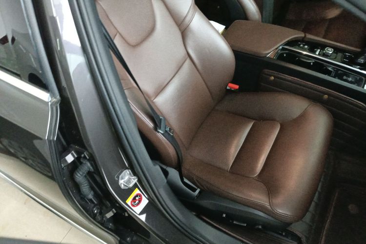 沃尔沃S90 2021款 B5 智逸豪华版局部细节41