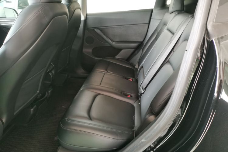 特斯拉 Model Y 2022款 改款 后轮驱动版中控内饰7004