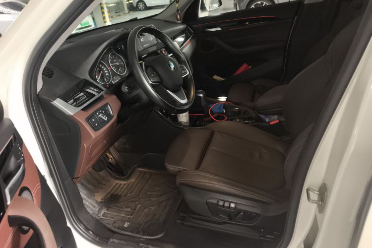 宝马X1 2018款 sDrive18Li 尊享型中控内饰19