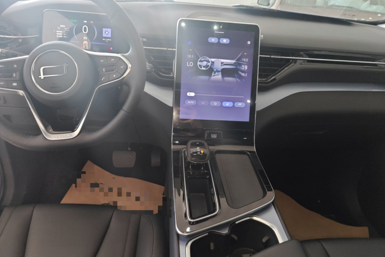 奔腾T90 2023款 1.5T DCT 自动豪华型局部细节16