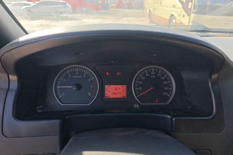 东风风行 菱智 2017款 V3 1.5L 7座标准型中控内饰14