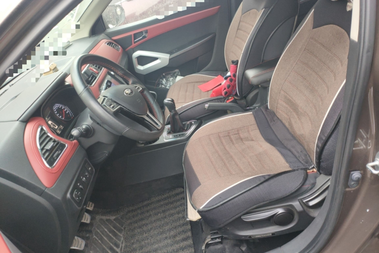 江汽集团 瑞风S2 2018款 智驱版 1.5L 手动豪华智能型局部细节19