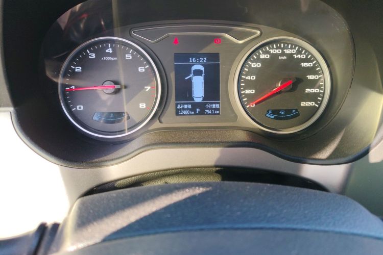 江淮瑞风 瑞风M4 2022款 2.0TGDI 自动商旅版中控内饰15