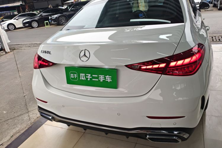 奔驰C级 2022款 改款 C 260 L 运动版车身外观6