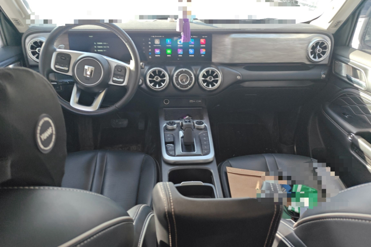 坦克300 2021款 越野版 2.0T 征服者中控内饰12