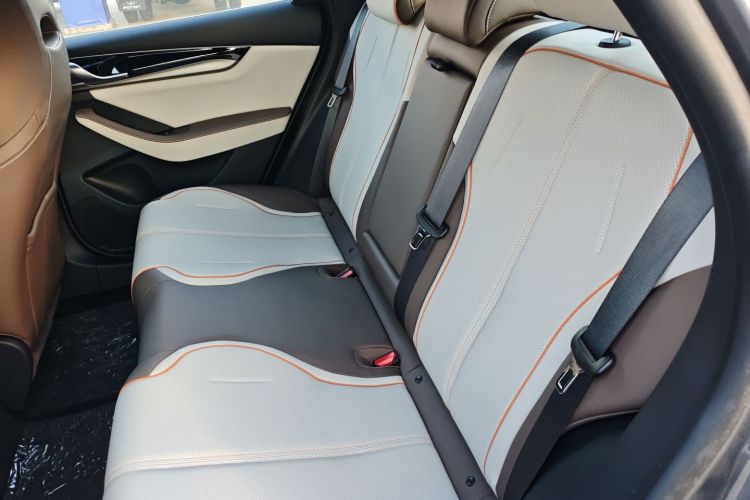 比亚迪 秦PLUS 2024款  荣耀版 DM-i 120KM超越型中控内饰7004