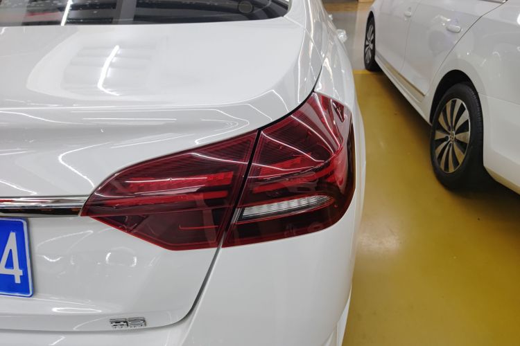 吉利汽车 帝豪 2021款 UP 1.5L 手动舒适型车身外观9