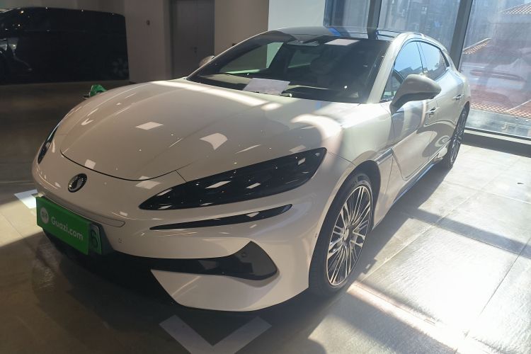 腾势Z9GT 2024款 1100四驱Ultra版车身外观1