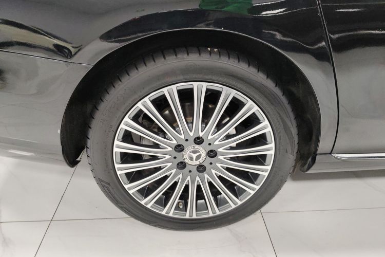 奔驰E级 2020款 改款 E 260 L车身外观6008