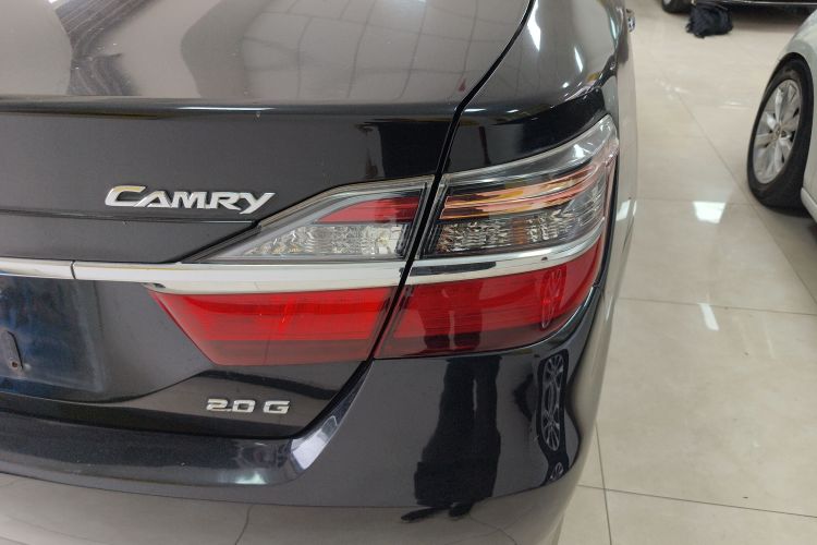 丰田 凯美瑞 2016款 2.0G 十周年纪念领先版车身外观9